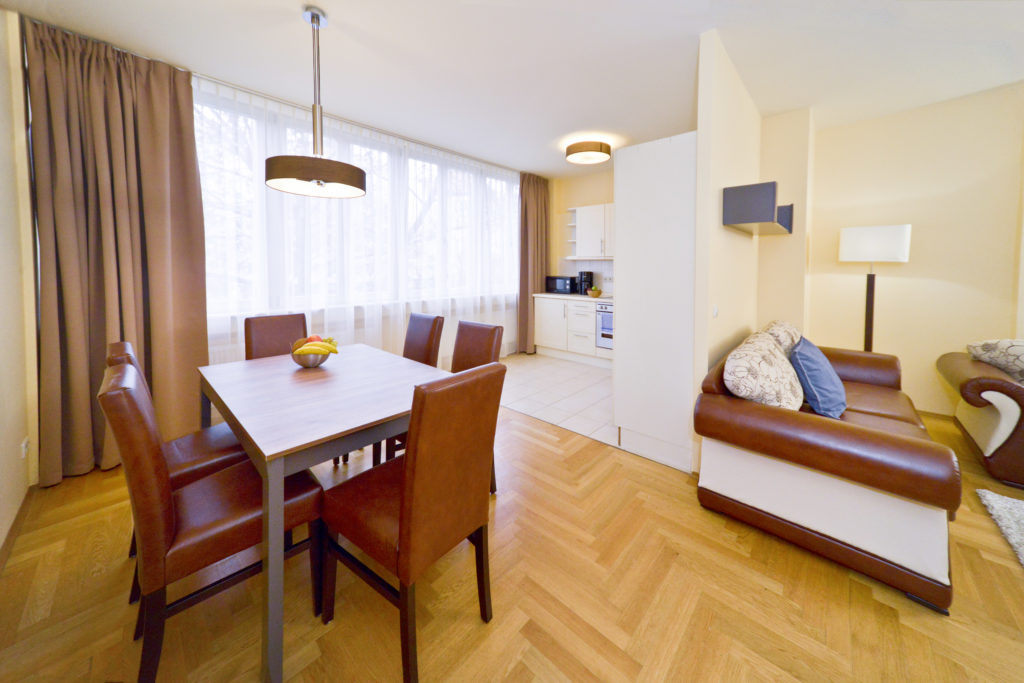 2 Schlafzimmer Apartments / Two Bedroom Apartments